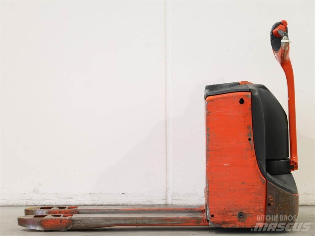 Linde T16/1152-00 Колички високоповдигачи с теглич