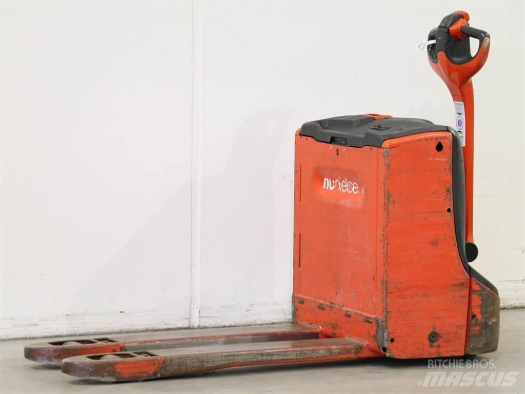 Linde T16/1152-00 Колички високоповдигачи с теглич