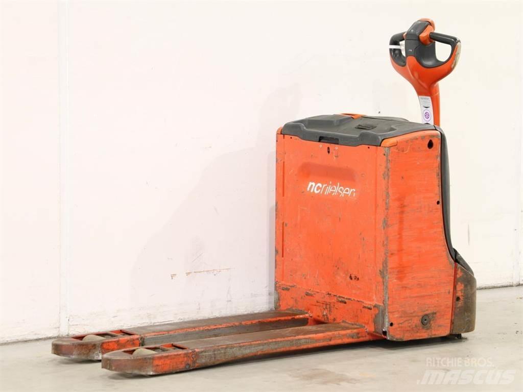Linde T16/1152-00 Колички високоповдигачи с теглич