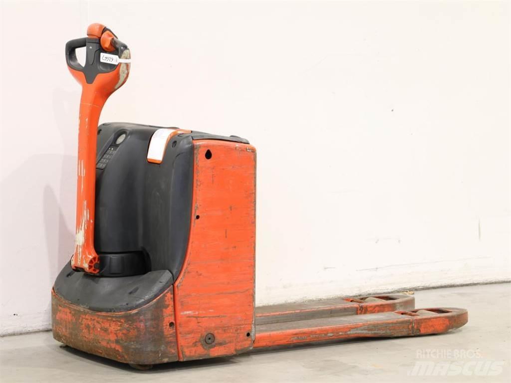 Linde T16/1152-00 Колички високоповдигачи с теглич
