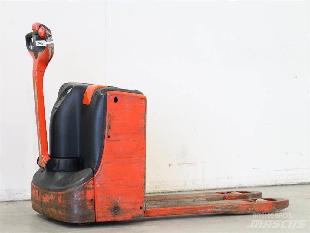 Linde T16/1152-00 Колички високоповдигачи с теглич