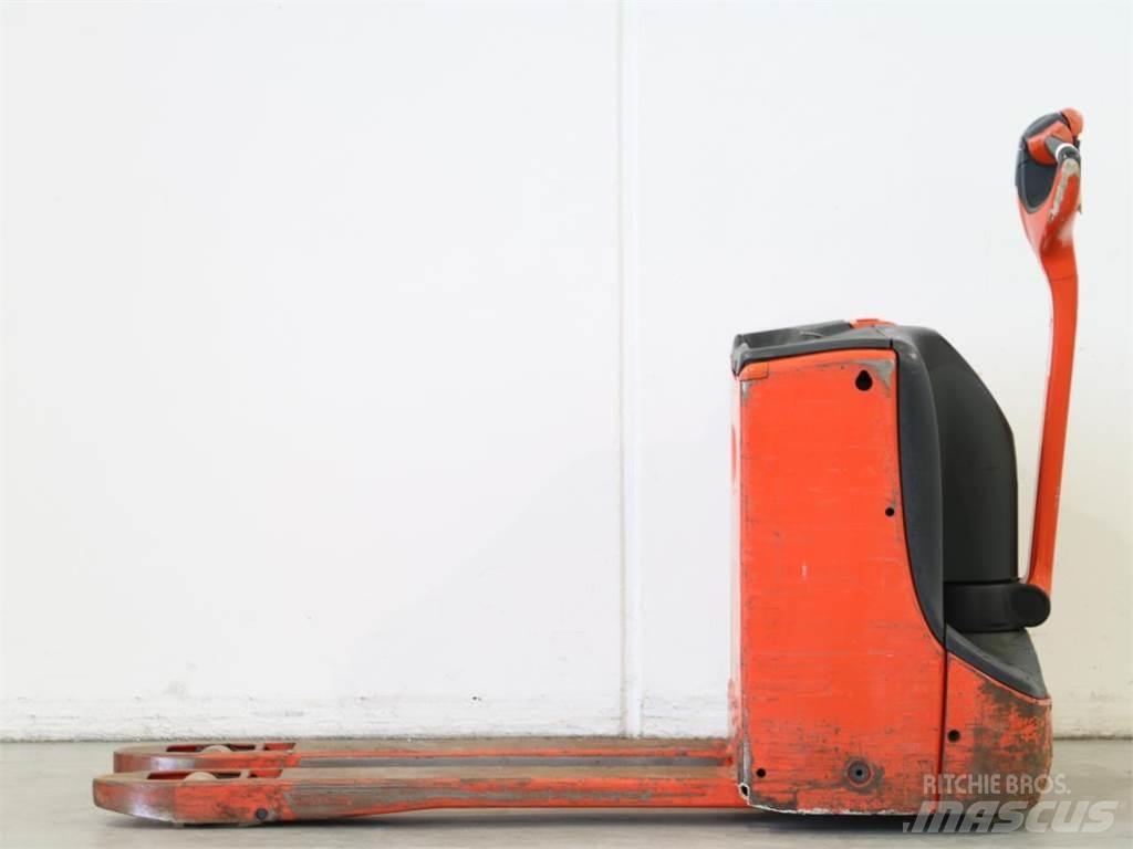 Linde T16/1152-00 Колички високоповдигачи с теглич