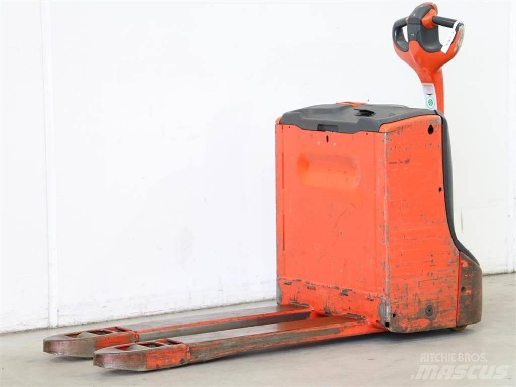 Linde T16/1152-00 Колички високоповдигачи с теглич