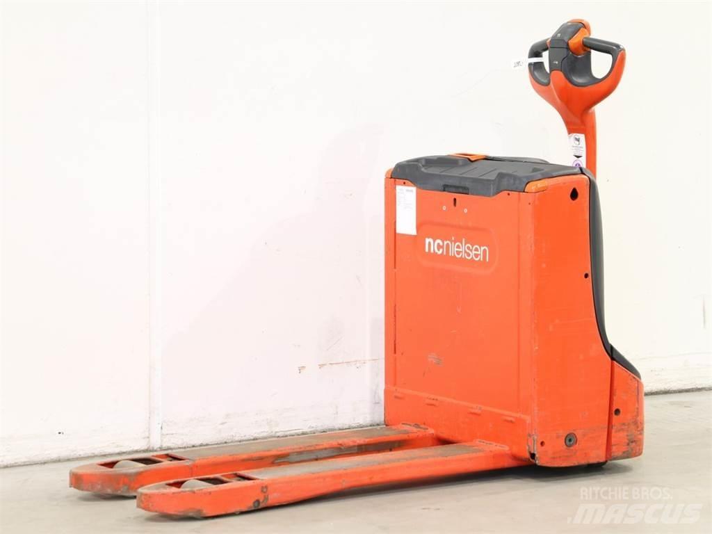 Linde T16/1152-00 Колички високоповдигачи с теглич