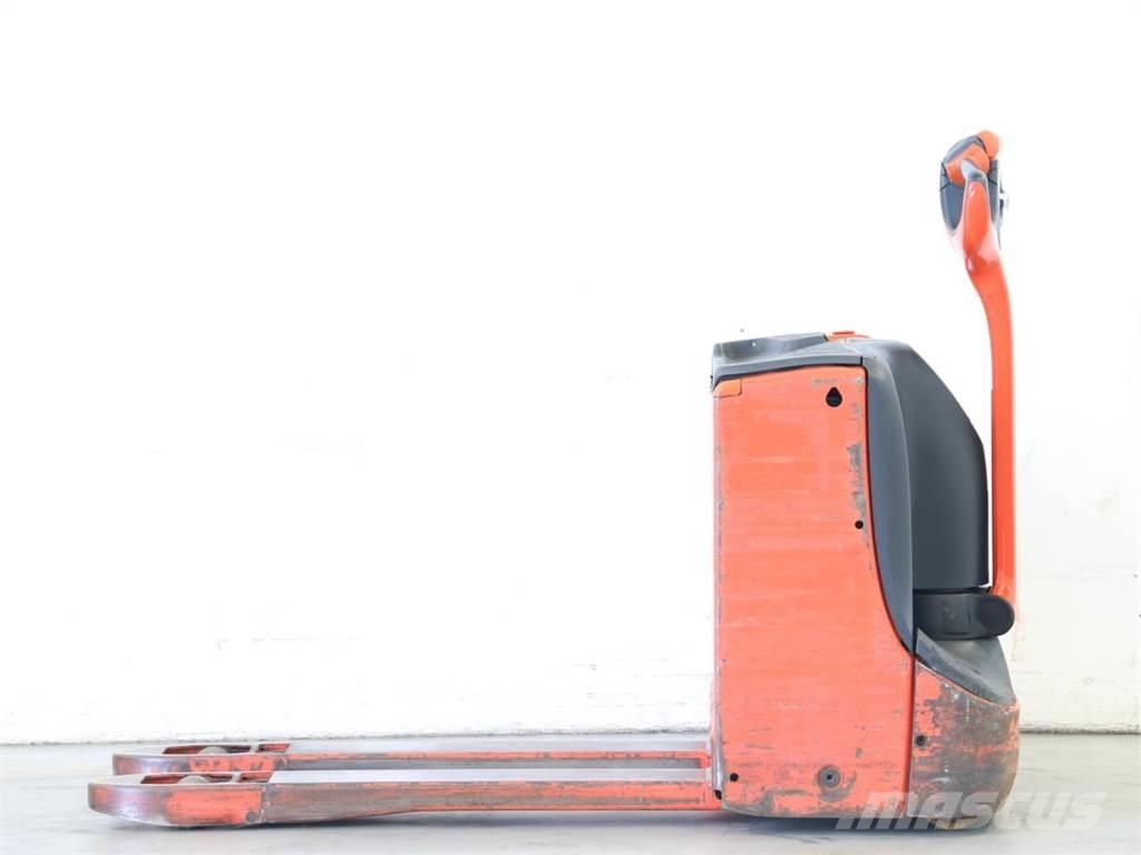 Linde T16/1152-00 Колички високоповдигачи с теглич