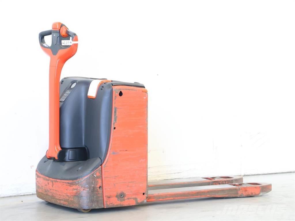 Linde T16/1152-00 Колички високоповдигачи с теглич