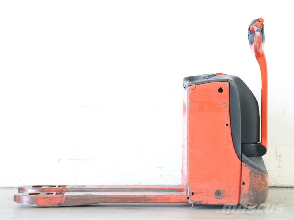 Linde T16/1152-00 Колички високоповдигачи с теглич
