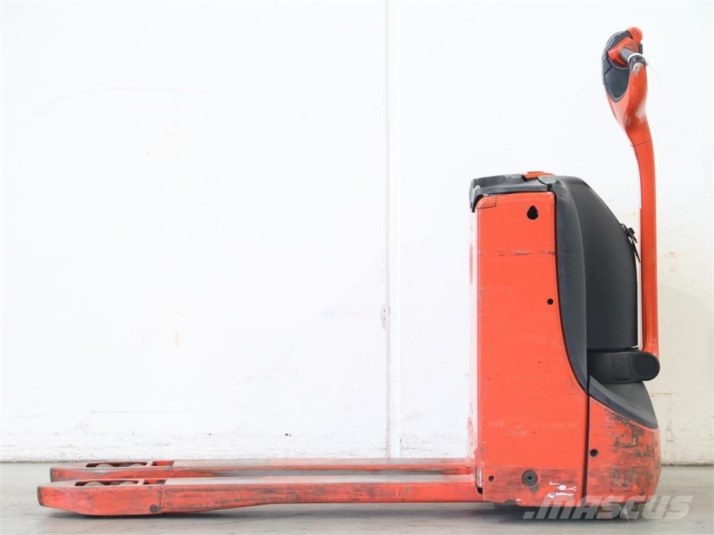 Linde T16/1152-00 Колички високоповдигачи с теглич