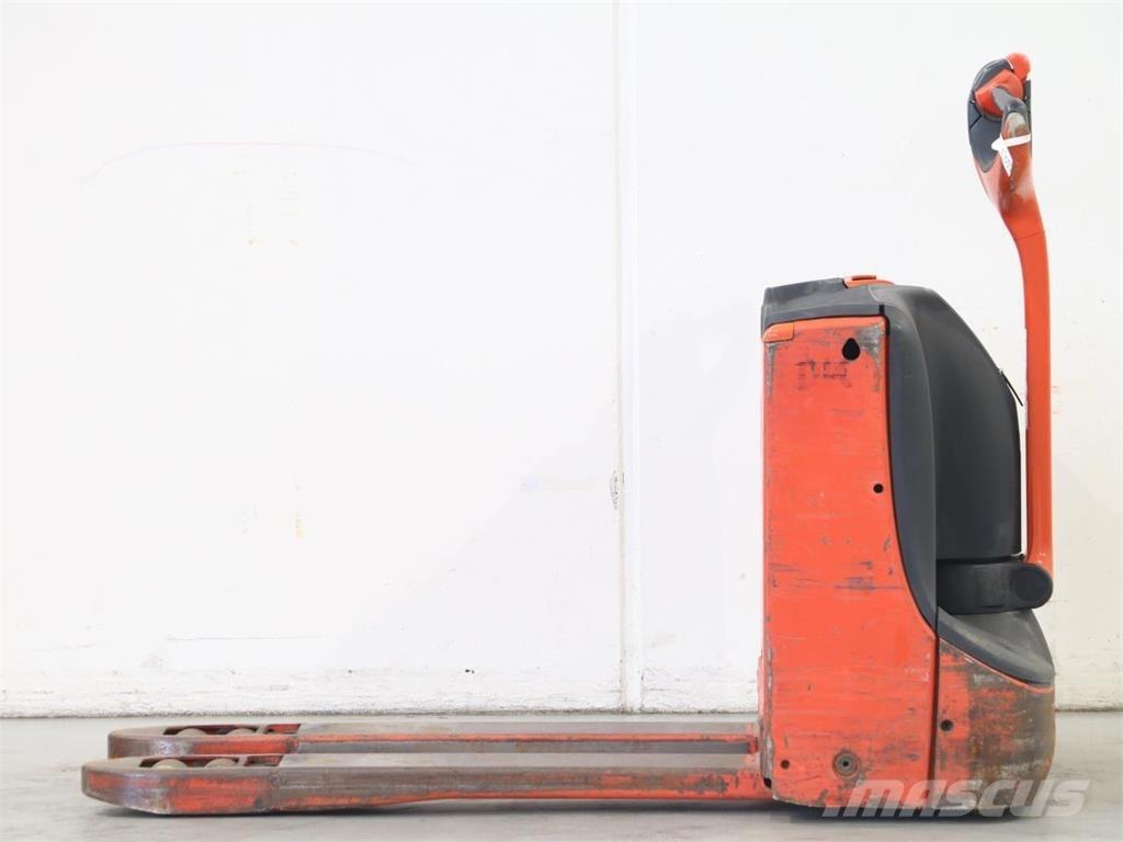 Linde T16/1152-00 Колички високоповдигачи с теглич