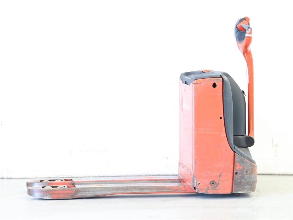 Linde T16/1152-00 Колички високоповдигачи с теглич