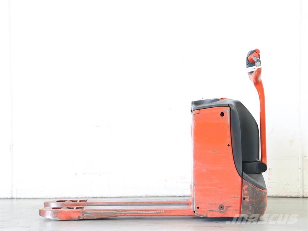 Linde T16/1152-00 Колички високоповдигачи с теглич