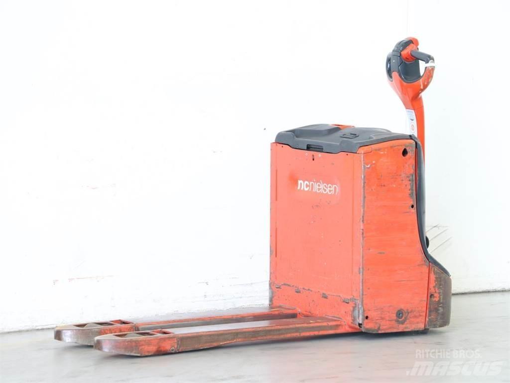 Linde T16/1152-00 Колички високоповдигачи с теглич