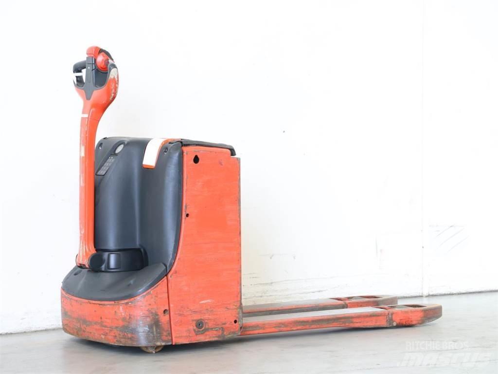 Linde T16/1152-00 Колички високоповдигачи с теглич