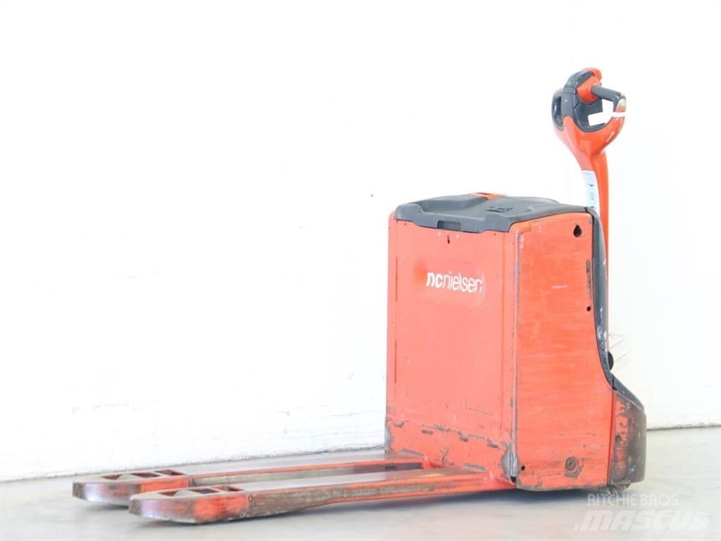 Linde T16/1152-00 Колички високоповдигачи с теглич