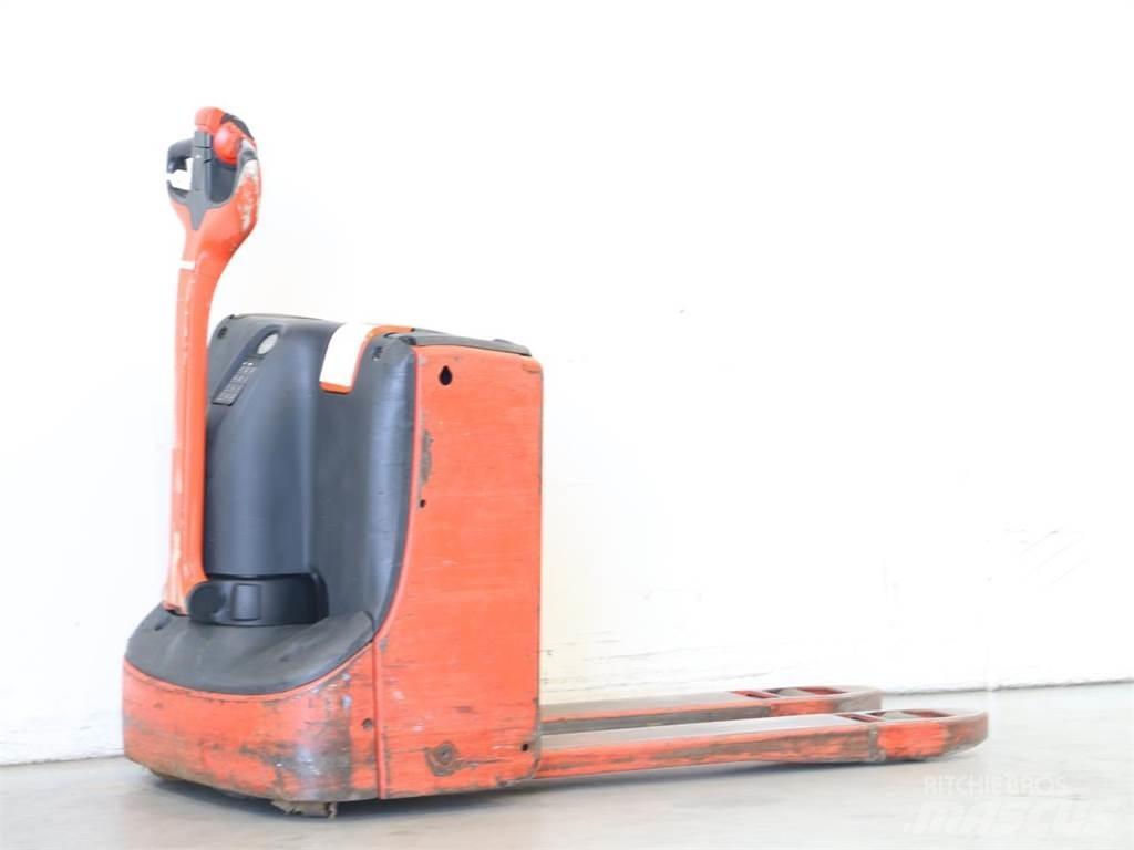 Linde T16/1152-00 Колички високоповдигачи с теглич