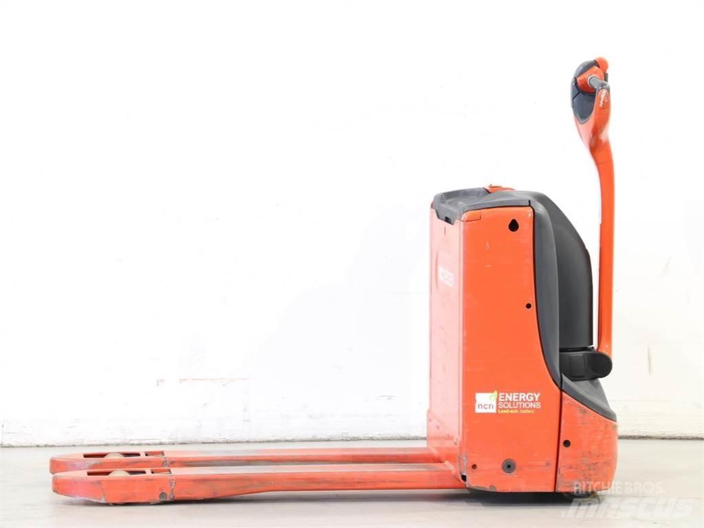 Linde T16/1152-02 Колички високоповдигачи с теглич