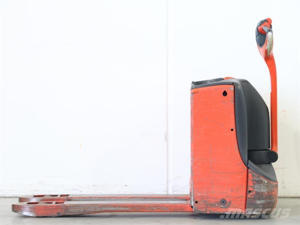 Linde T16/1152-02 Колички високоповдигачи с теглич