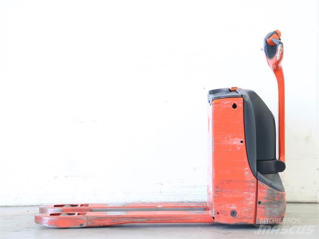 Linde T16/1152-02 Колички високоповдигачи с теглич