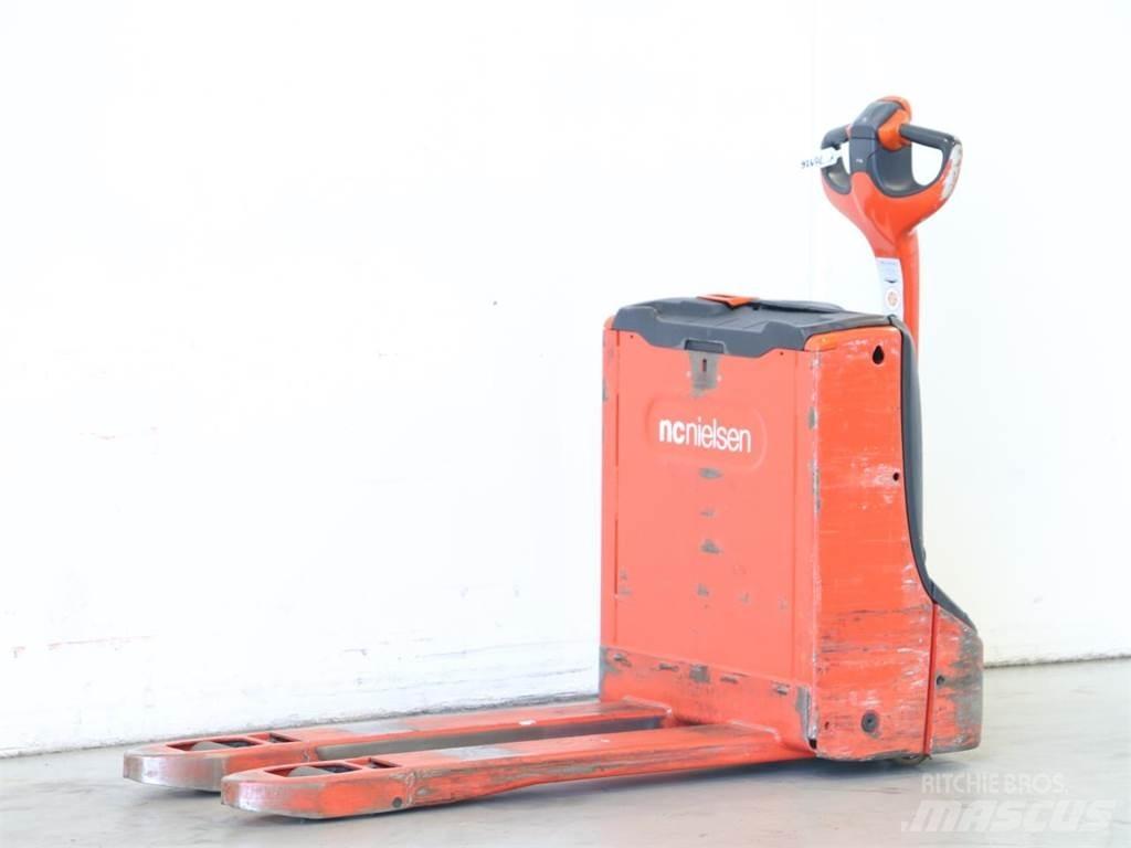 Linde T16/1152-02 Колички високоповдигачи с теглич