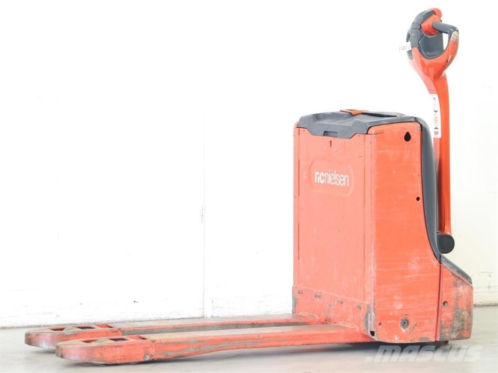 Linde T16/1152-02 Колички високоповдигачи с теглич