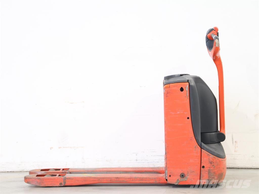 Linde T16/1152-02 Колички високоповдигачи с теглич