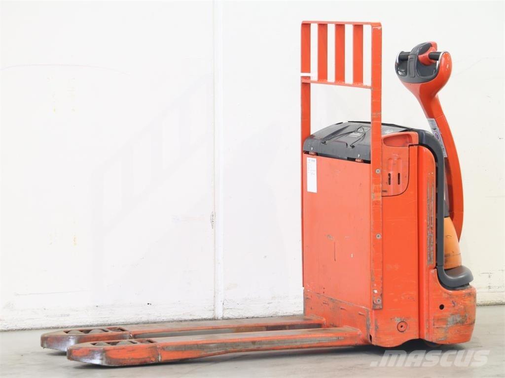 Linde T16/360 Колички високоповдигачи с теглич