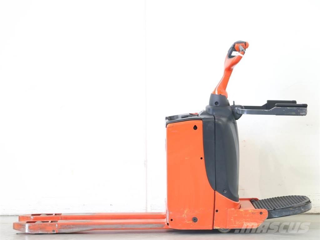 Linde T16P/1151 Колички високоповдигачи с теглич