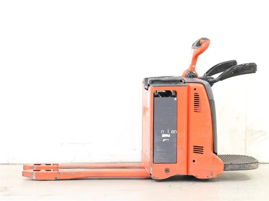 Linde T20AP/131-08 Колички високоповдигачи с теглич