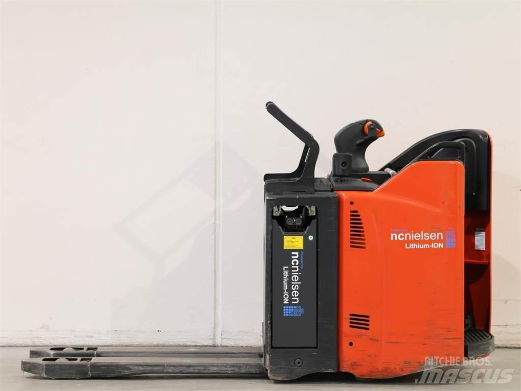 Linde T20SP/131 Колички високоповдигачи с теглич