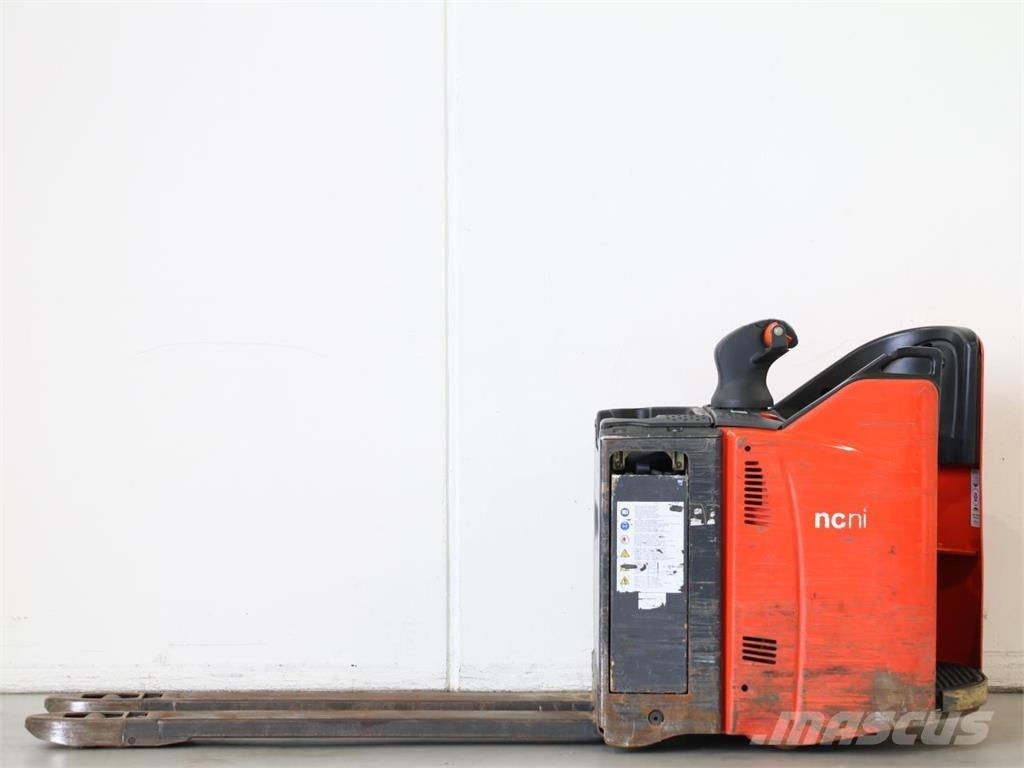 Linde T20SP/131 Колички високоповдигачи с теглич