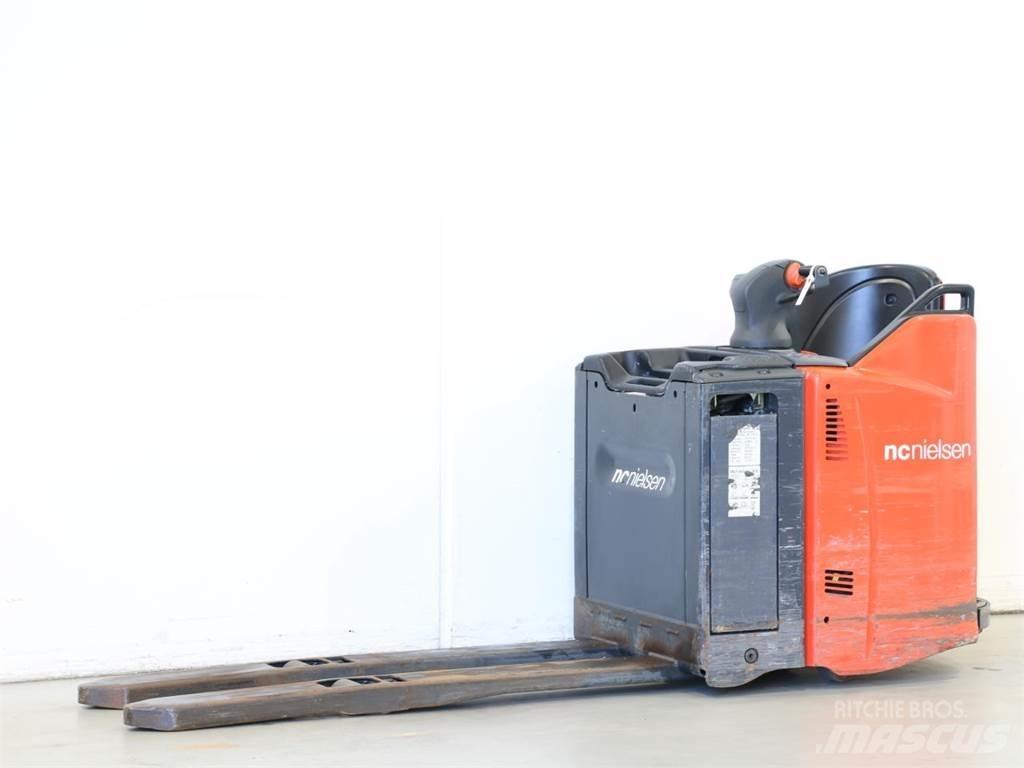 Linde T20SP/131 Колички високоповдигачи с теглич