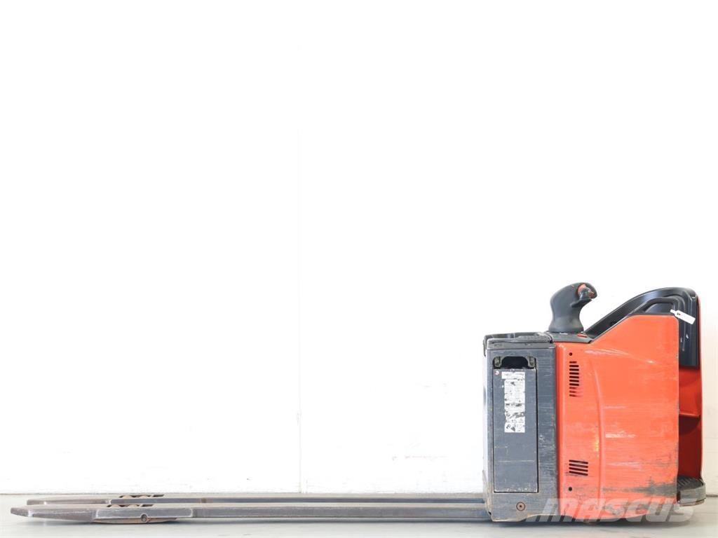 Linde T20SP/131 Колички високоповдигачи с теглич