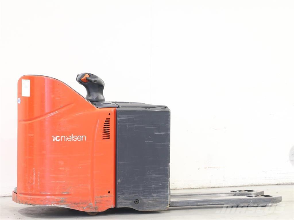 Linde T20SP/131 Колички високоповдигачи с теглич