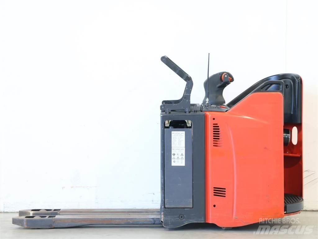 Linde T20SP/131 Колички високоповдигачи с теглич
