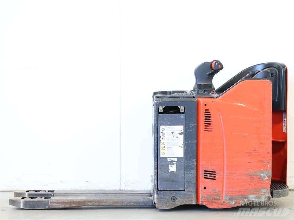 Linde T20SP/131 Колички високоповдигачи с теглич