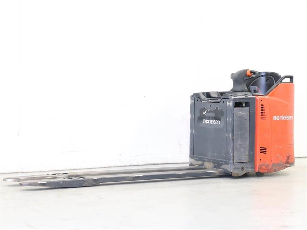 Linde T20SP/131 Колички високоповдигачи с теглич