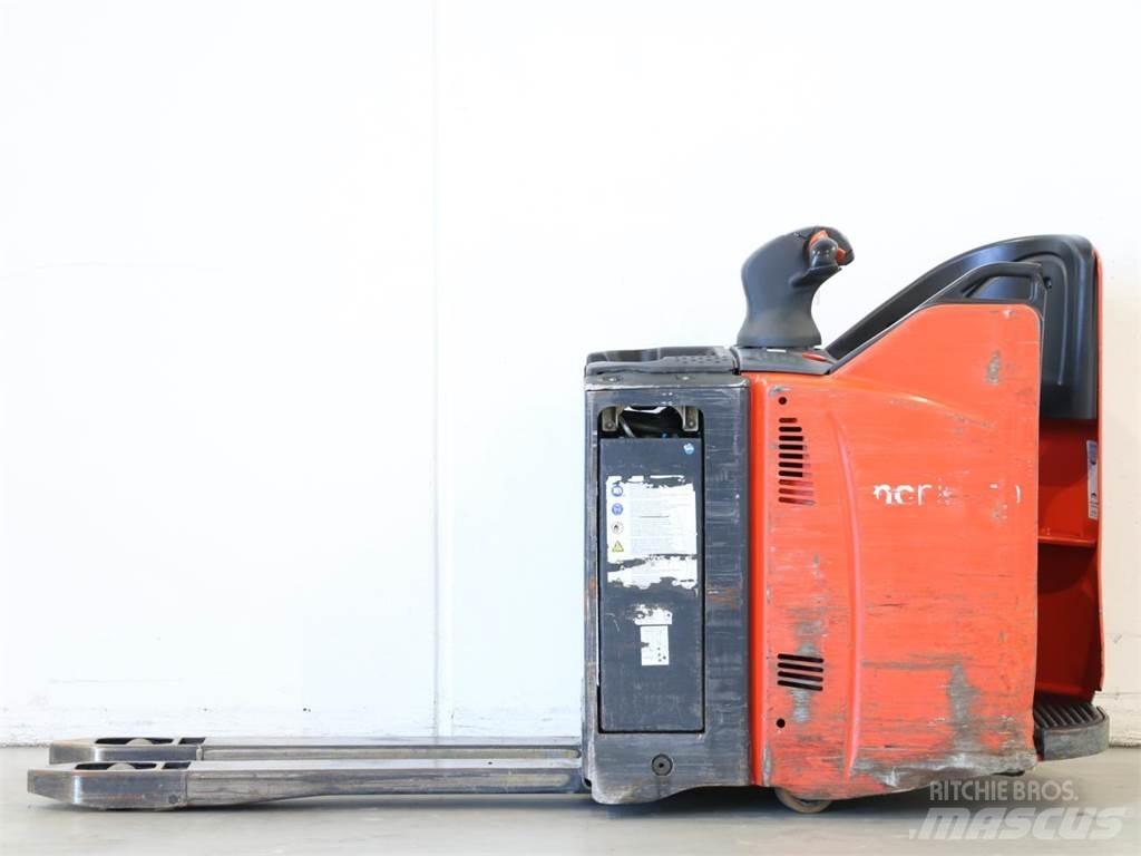 Linde T20SP/131-02 Колички високоповдигачи с теглич