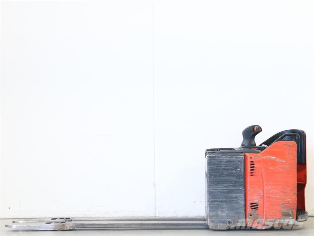 Linde T20SP/131-07 Колички високоповдигачи с теглич