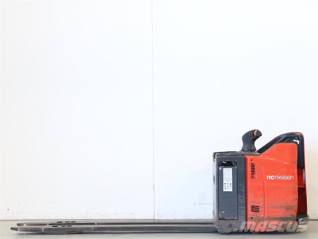 Linde T20SP/131-07 Колички високоповдигачи с теглич