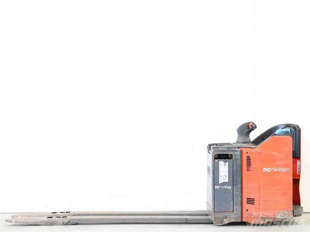 Linde T20SP/131-07 Колички високоповдигачи с теглич