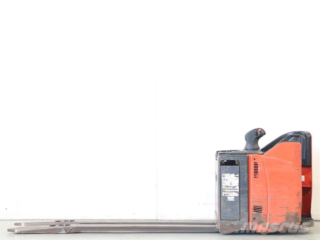 Linde T20SP/131-07 Колички високоповдигачи с теглич