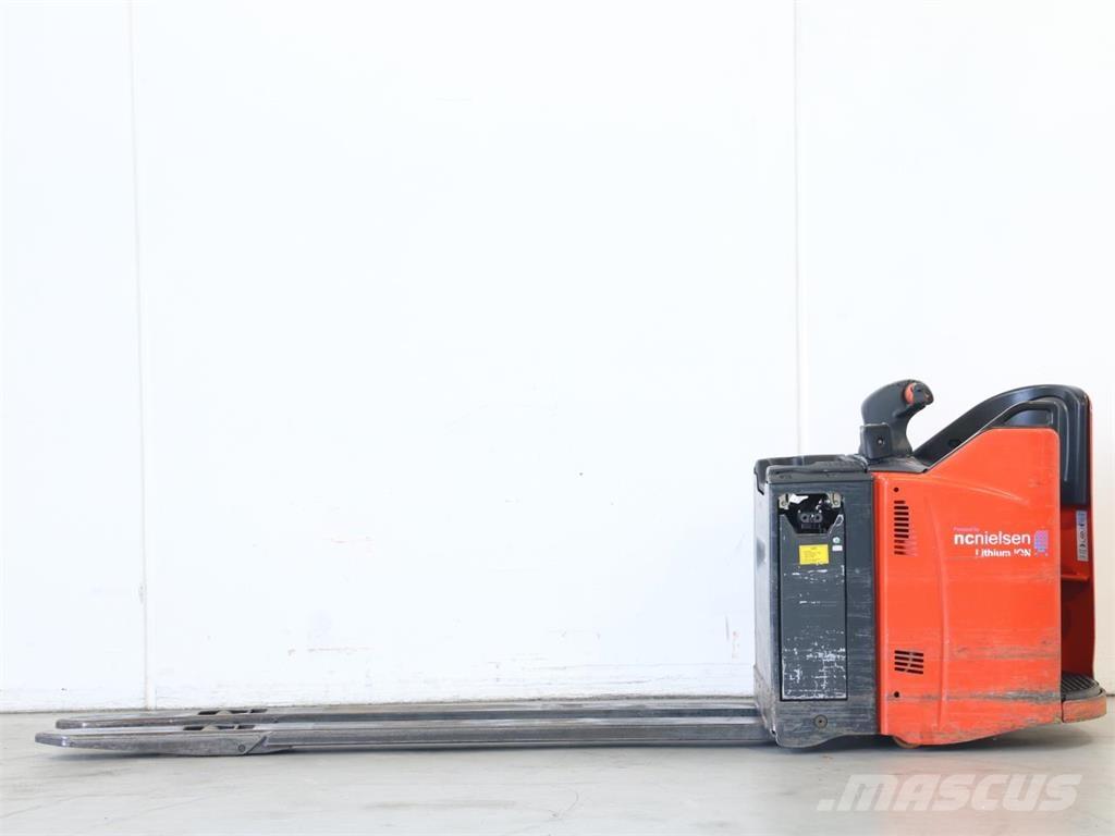 Linde T20SP/131-07 Колички високоповдигачи с теглич