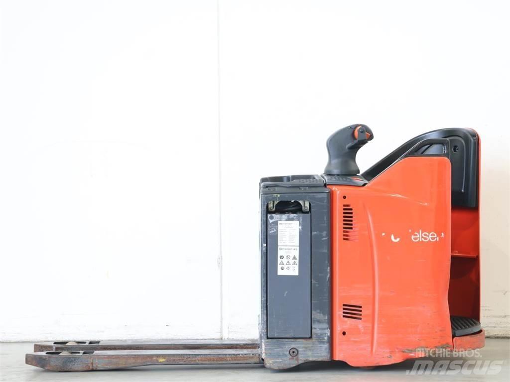Linde T20SP/131-08 Колички високоповдигачи с теглич