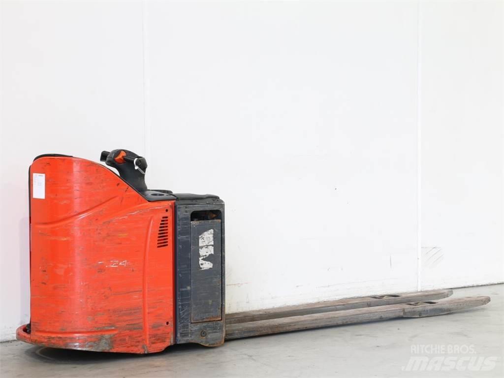 Linde T24SP/131 Колички високоповдигачи с теглич