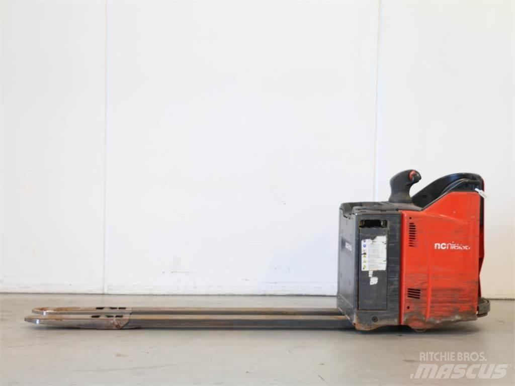 Linde T25SP/131-07 Колички високоповдигачи с теглич