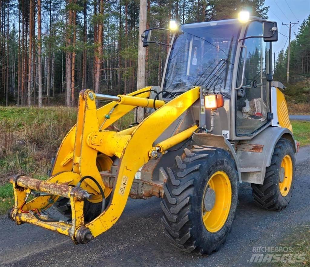 Atlas AR60 Колесни товарачи