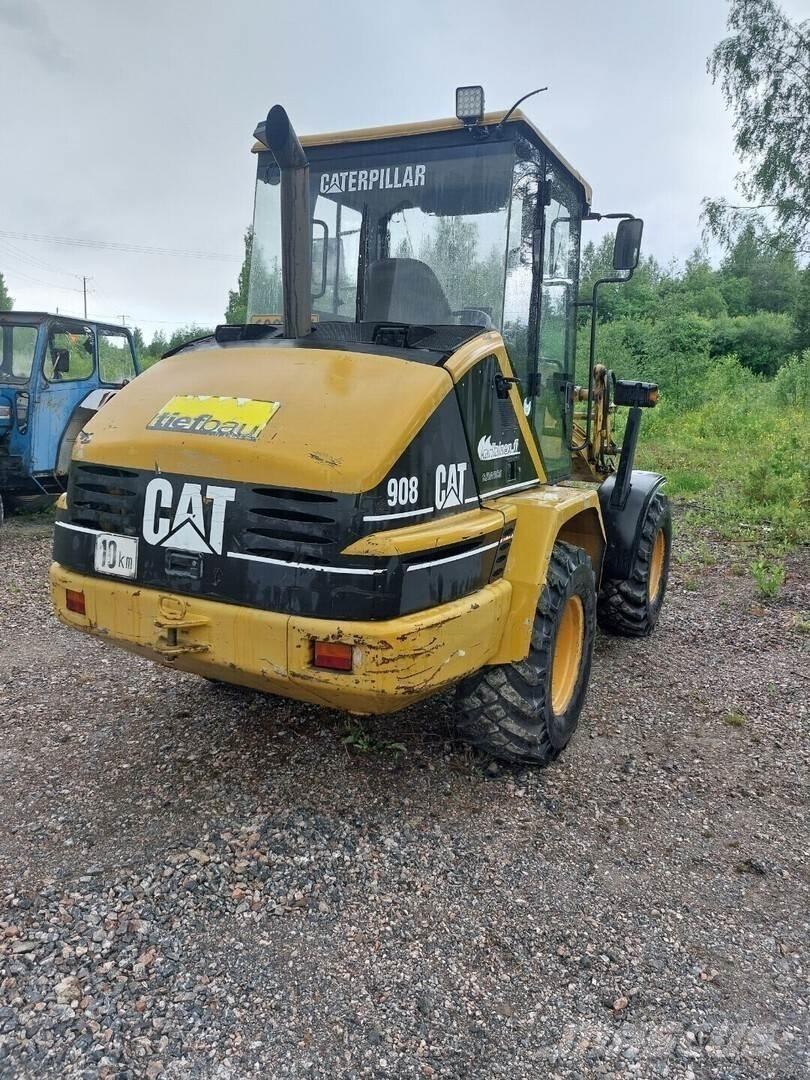 CAT 908 Колесни товарачи