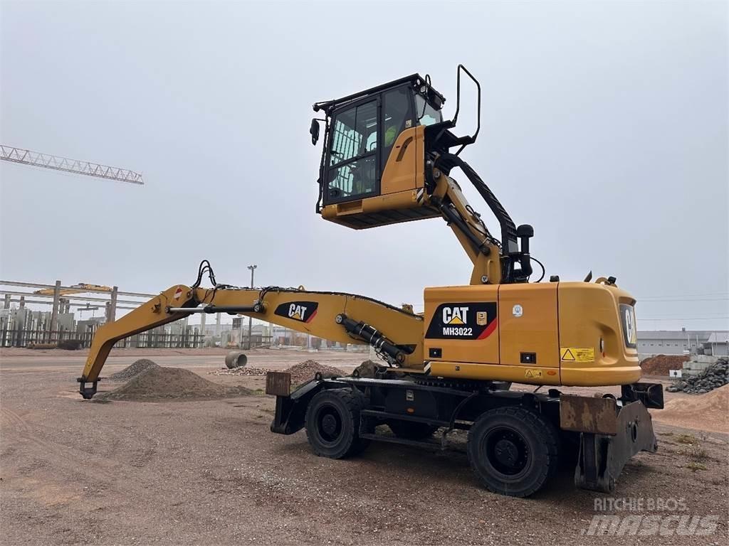 CAT MH3022 Колесни екскаватори