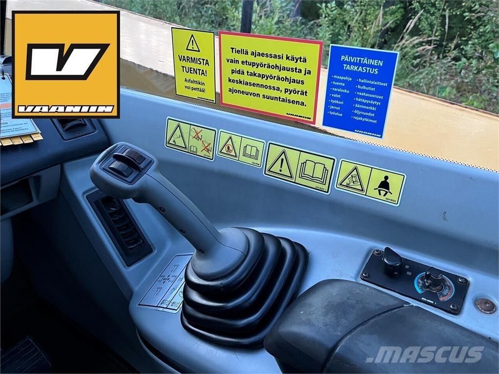 CAT TH355B Телескопични товарачи