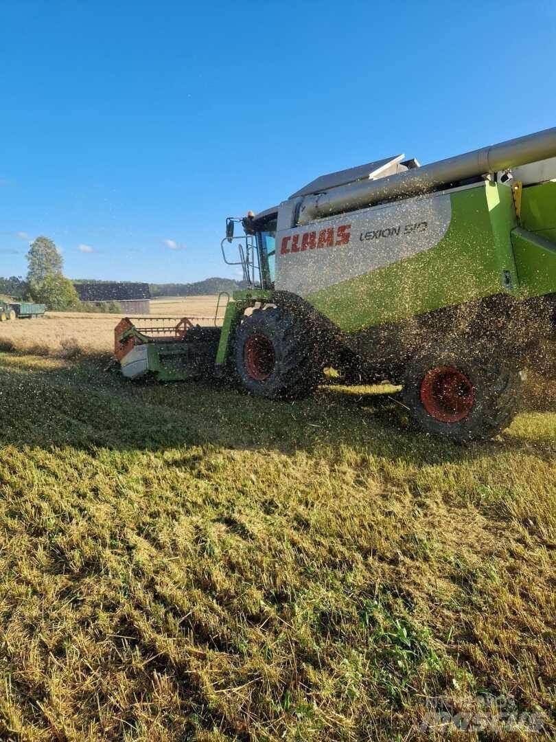 CLAAS LEXION 510 Комбайни